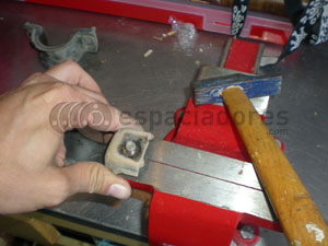 Tornillo brida estabilizador delantera Toyota Landcruiser serie 90/95 Separar tornillo brida estabilizador delantera toyota land cruiser serie 90/95